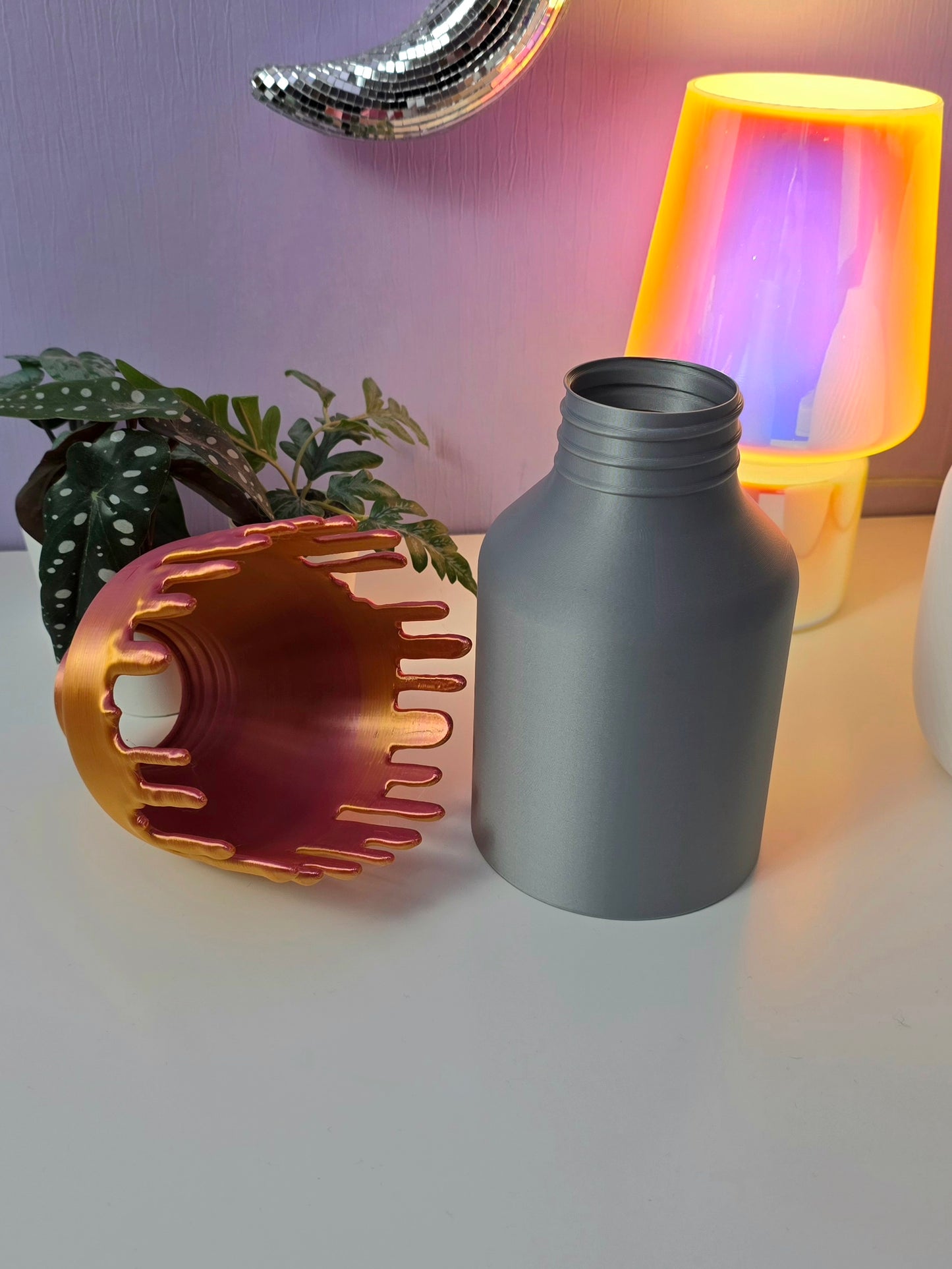 Vaas met schroefdop en drip effect