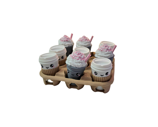 Kruisje Nulletje bordspel in de vorm van een kartonnen tray met milkshakes en koffie speelstukken